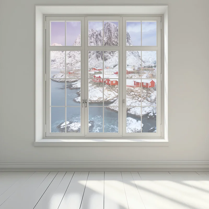 Fensteraufkleber rote küstenhäuser vor schneebedecktem berg