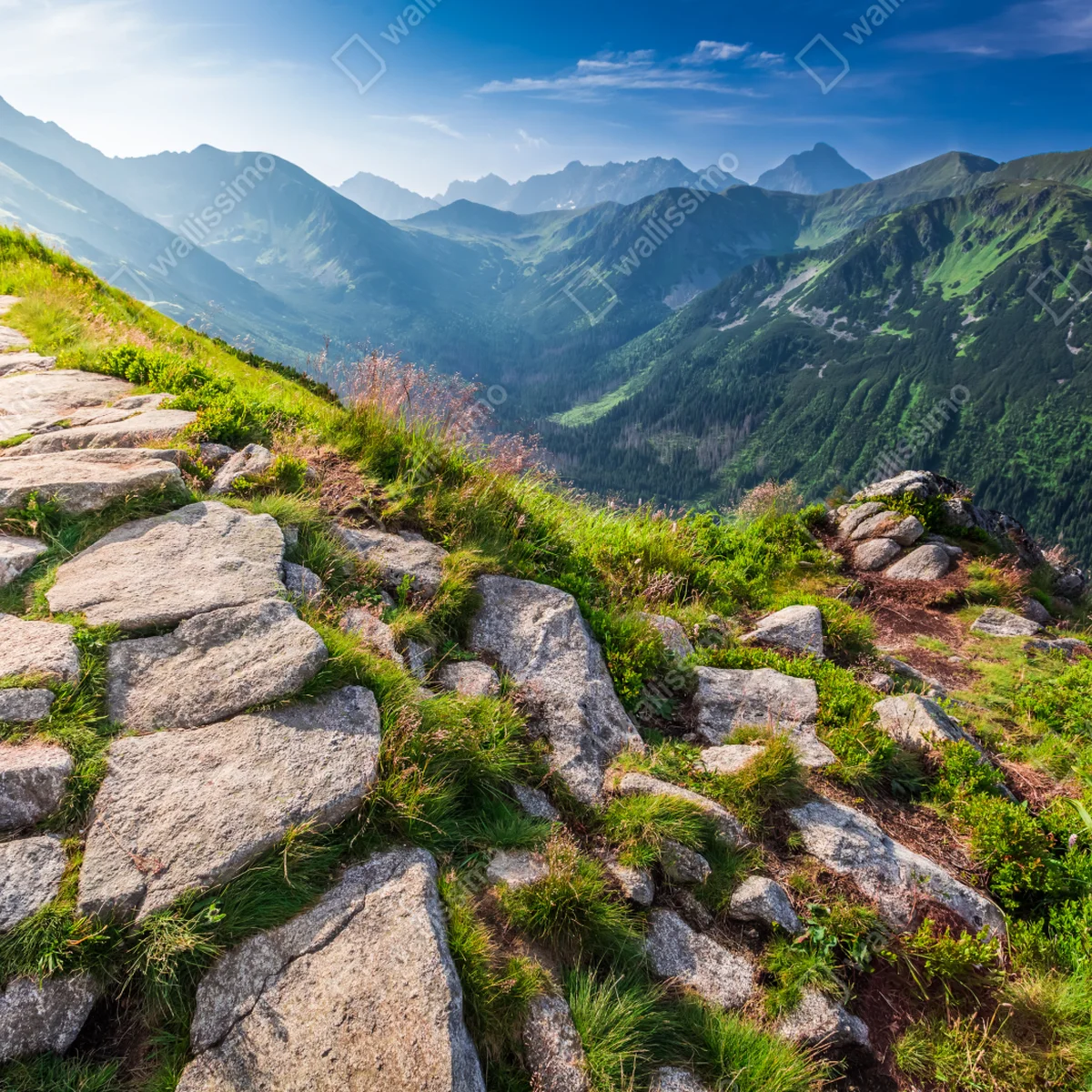Repositionierbarer Aufkleber sonnenaufgang über dem Tatra-wanderweg Repositionierbarer Aufkleber sonnenaufgang über dem Tatra-wanderweg
