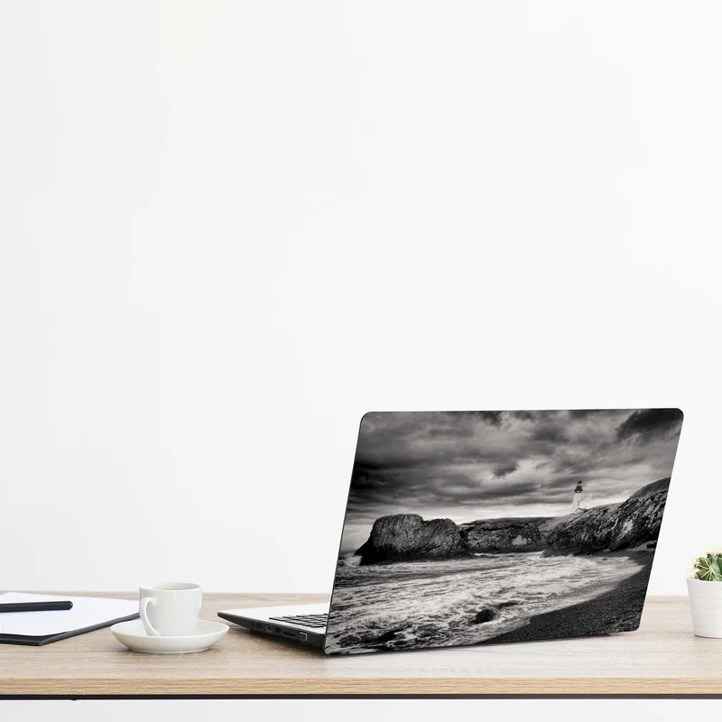 Naklejka na laptopa latarnia morska Yaquina Bay na burzliwym wybrzeżu