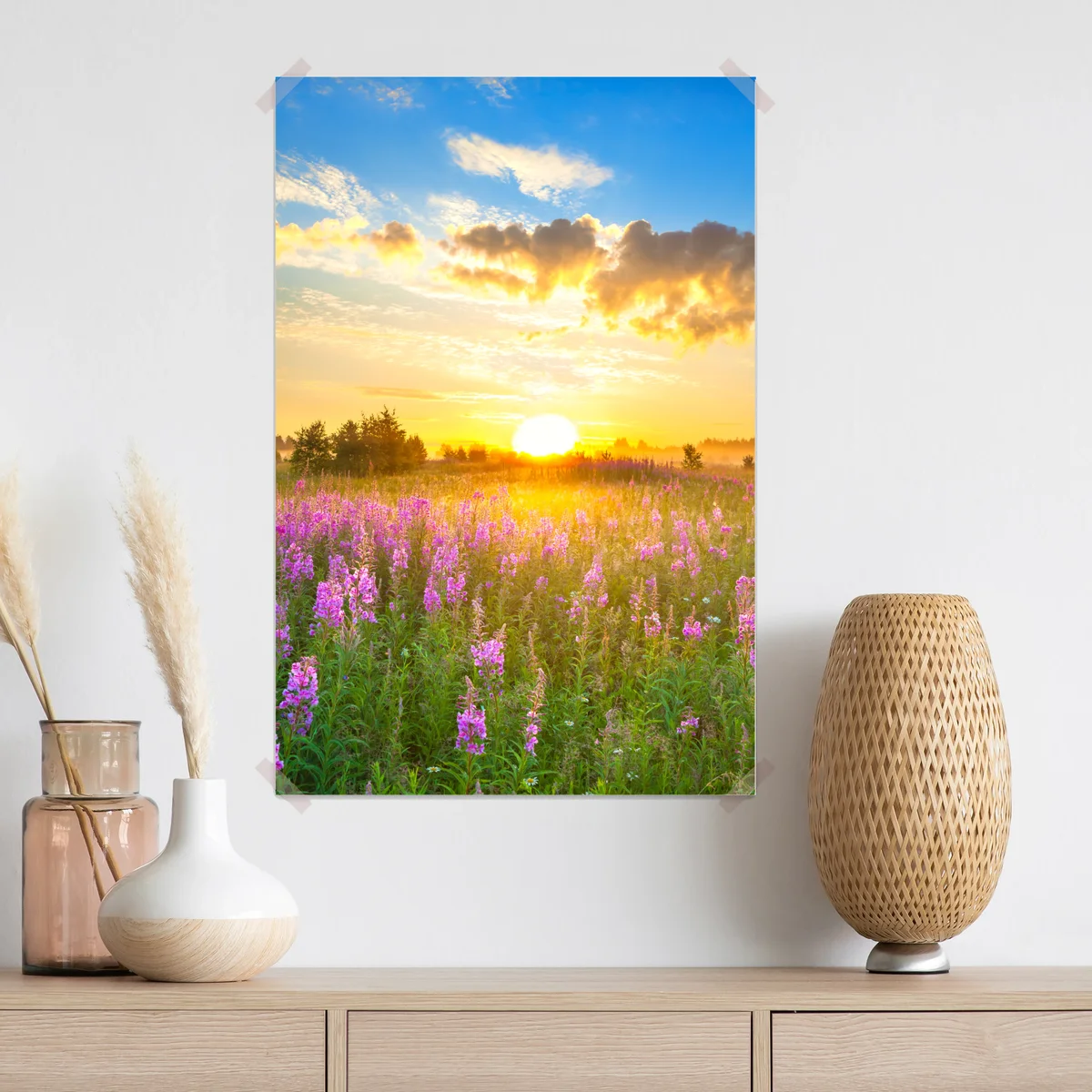 Poster sonnenaufgang über violetter wildblumenwiese Poster sonnenaufgang über violetter wildblumenwiese