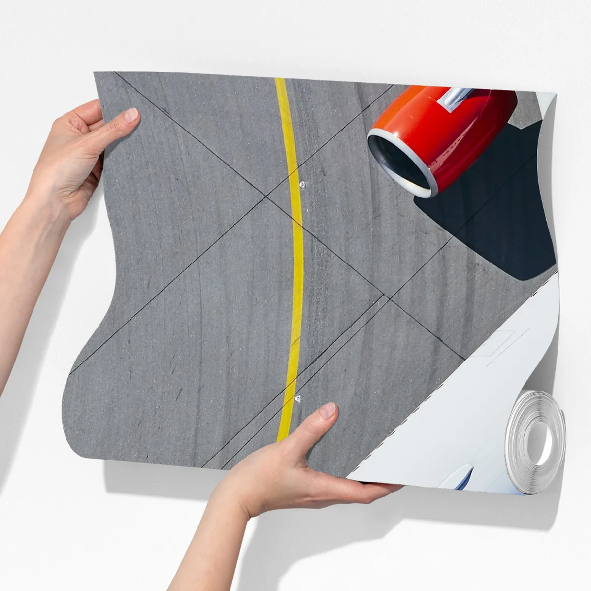 Fototapeta widok z lotu ptaka na samolot na płycie lotniska Fototapeta widok z lotu ptaka na samolot na płycie lotniska