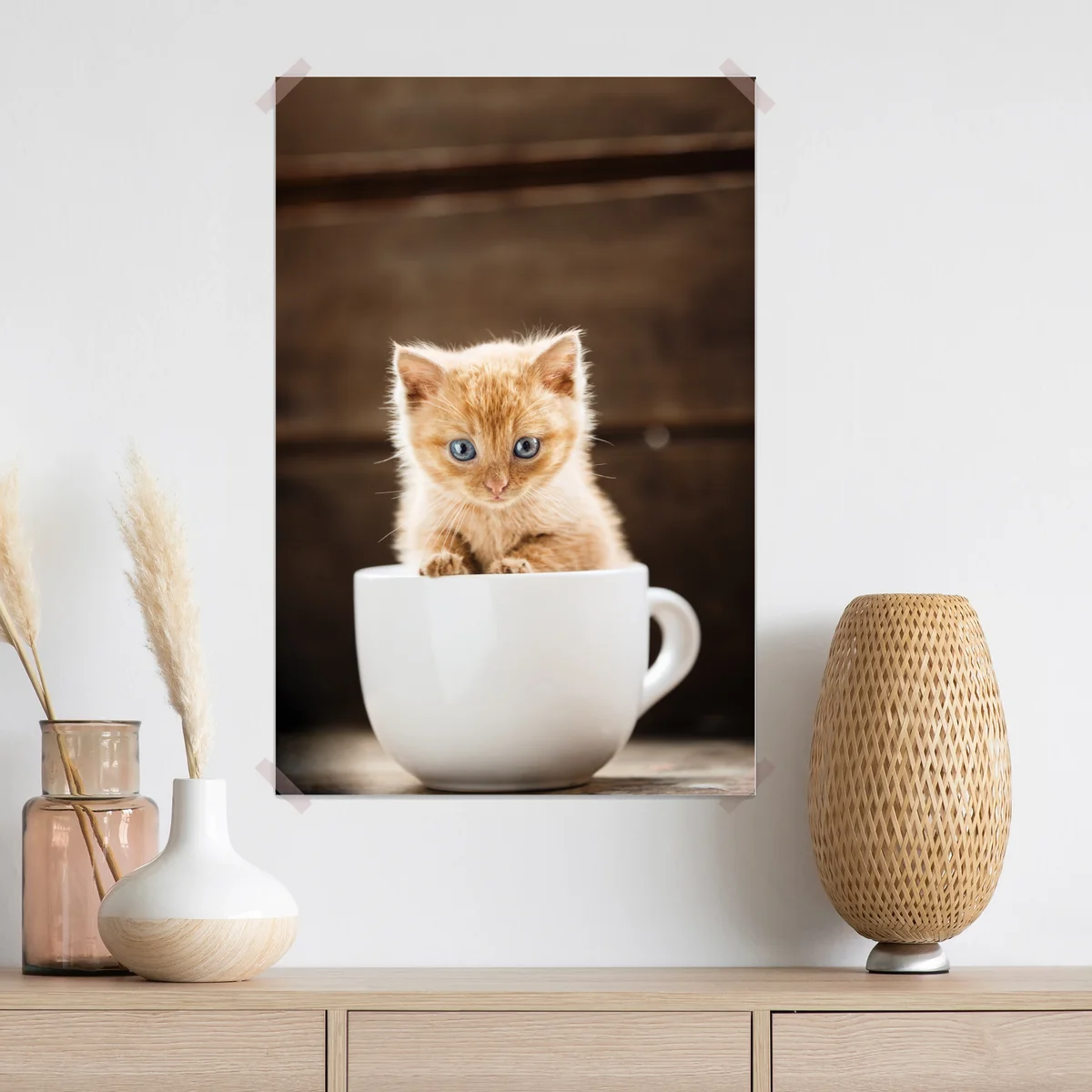 Poster rötliches kätzchen in einer teetasse Poster rötliches kätzchen in einer teetasse