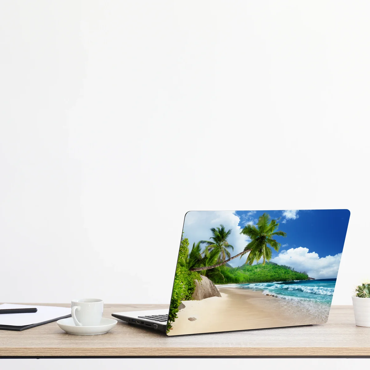 Laptop-Aufkleber ruhiger tropischer strand auf Mahe, Seychellen Laptop-Aufkleber ruhiger tropischer strand auf Mahe, Seychellen