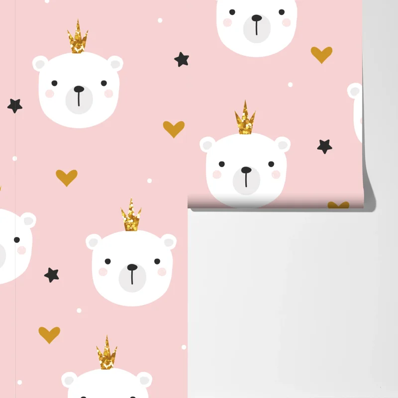 Fototapete süßes polarbär-motiv mit kronen für das kinderzimmer Fototapete süßes polarbär-motiv mit kronen für das kinderzimmer