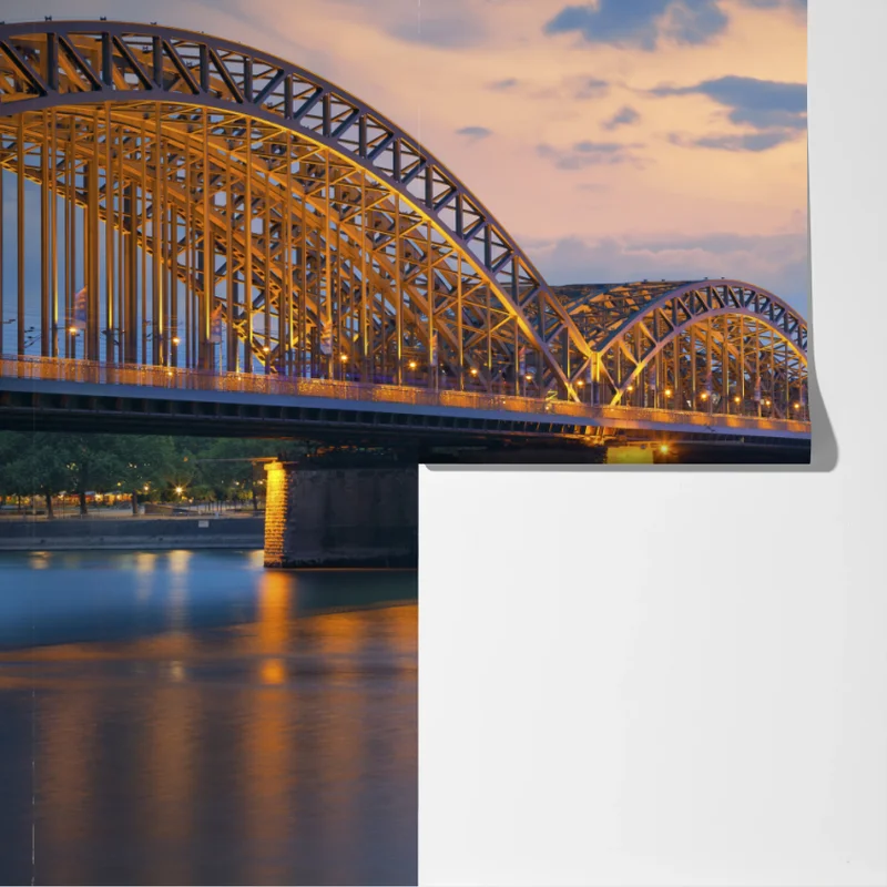 Fototapete Kölner Dom und Hohenzollernbrücke bei dämmerung Fototapete Kölner Dom und Hohenzollernbrücke bei dämmerung