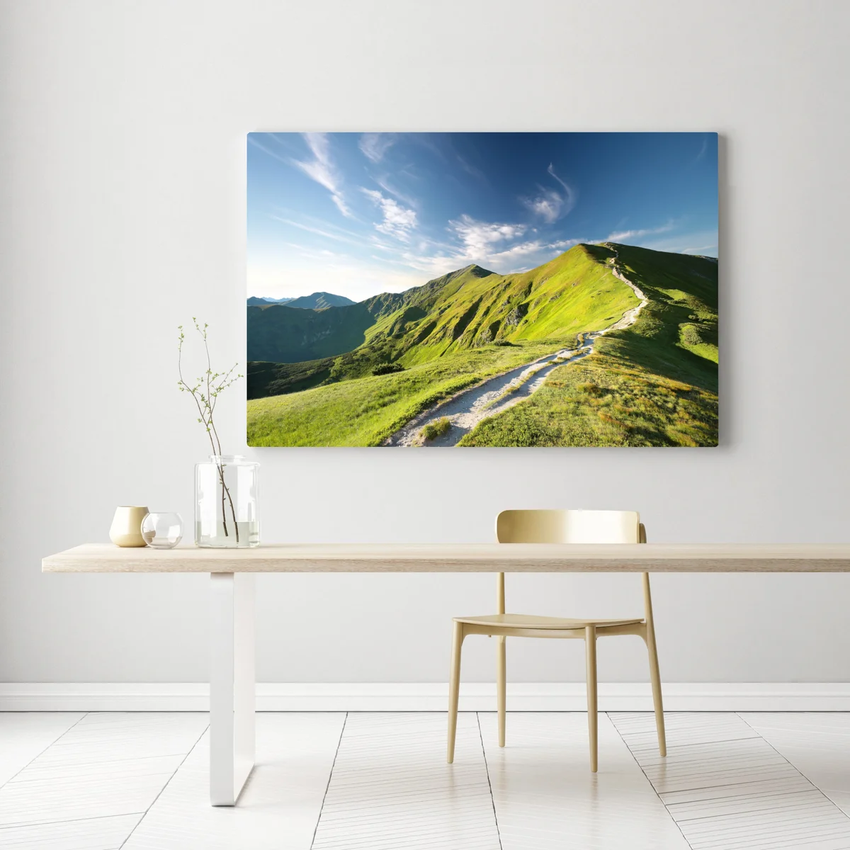 Leinwandbild sonnenbeschienener berggrat mit pfad Leinwandbild sonnenbeschienener berggrat mit pfad