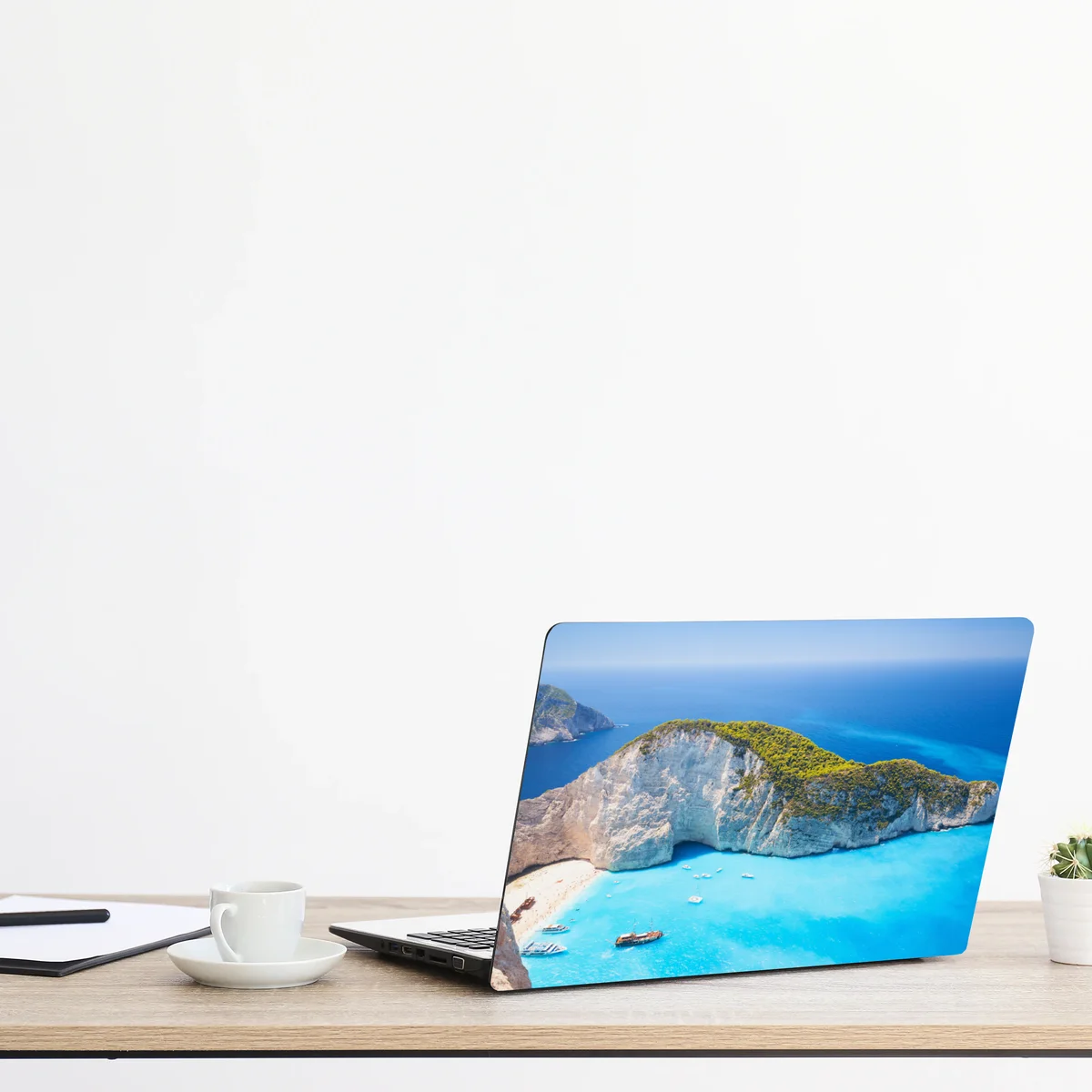 Naklejka na laptopa Zatoka Navagio turkusowa zatoka, Zakynthos Naklejka na laptopa Zatoka Navagio turkusowa zatoka, Zakynthos