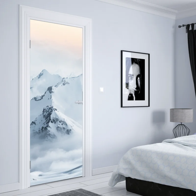 Türaufkleber verschneite gipfel des Kaukasus im dämmerlicht