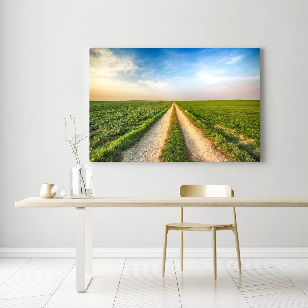 Leinwandbild feldweg durch grüne felder Leinwandbild feldweg durch grüne felder