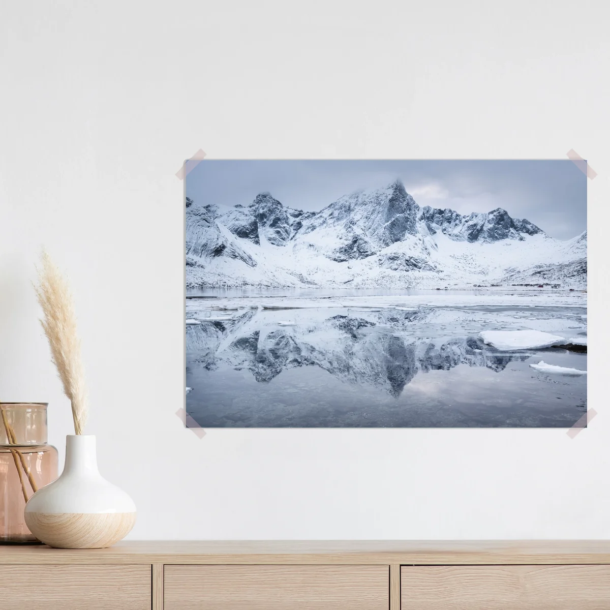 Poster verschneite bergspiegelung in Norwegen Poster verschneite bergspiegelung in Norwegen