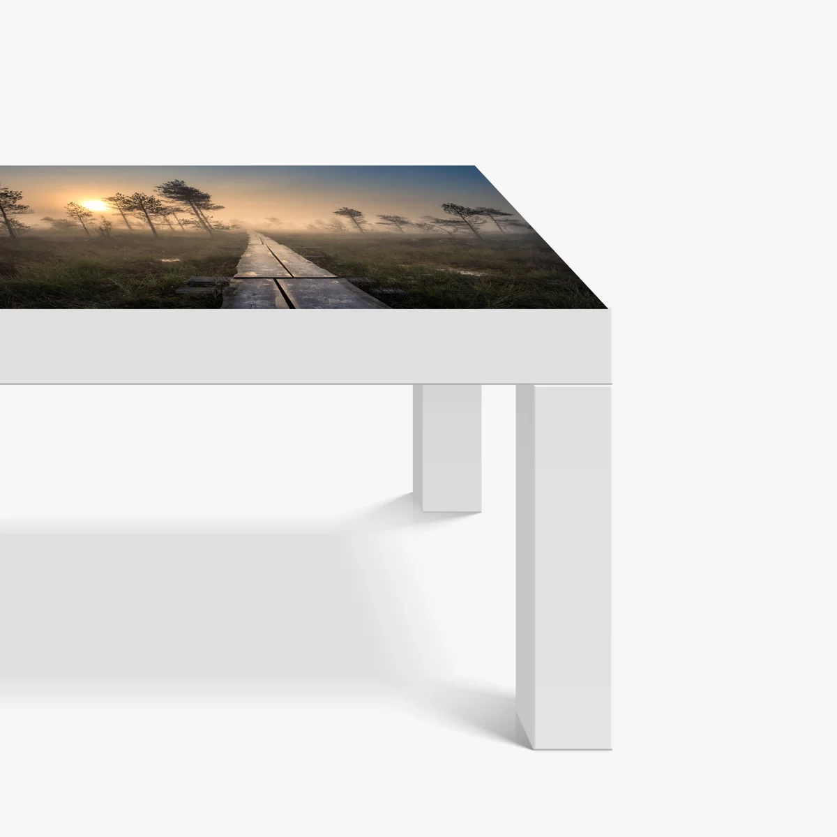 Tischaufkleber und Schreibtischaufkleber nebliger sonnenaufgang über dem holzsteg Tischaufkleber und Schreibtischaufkleber nebliger sonnenaufgang über dem holzsteg