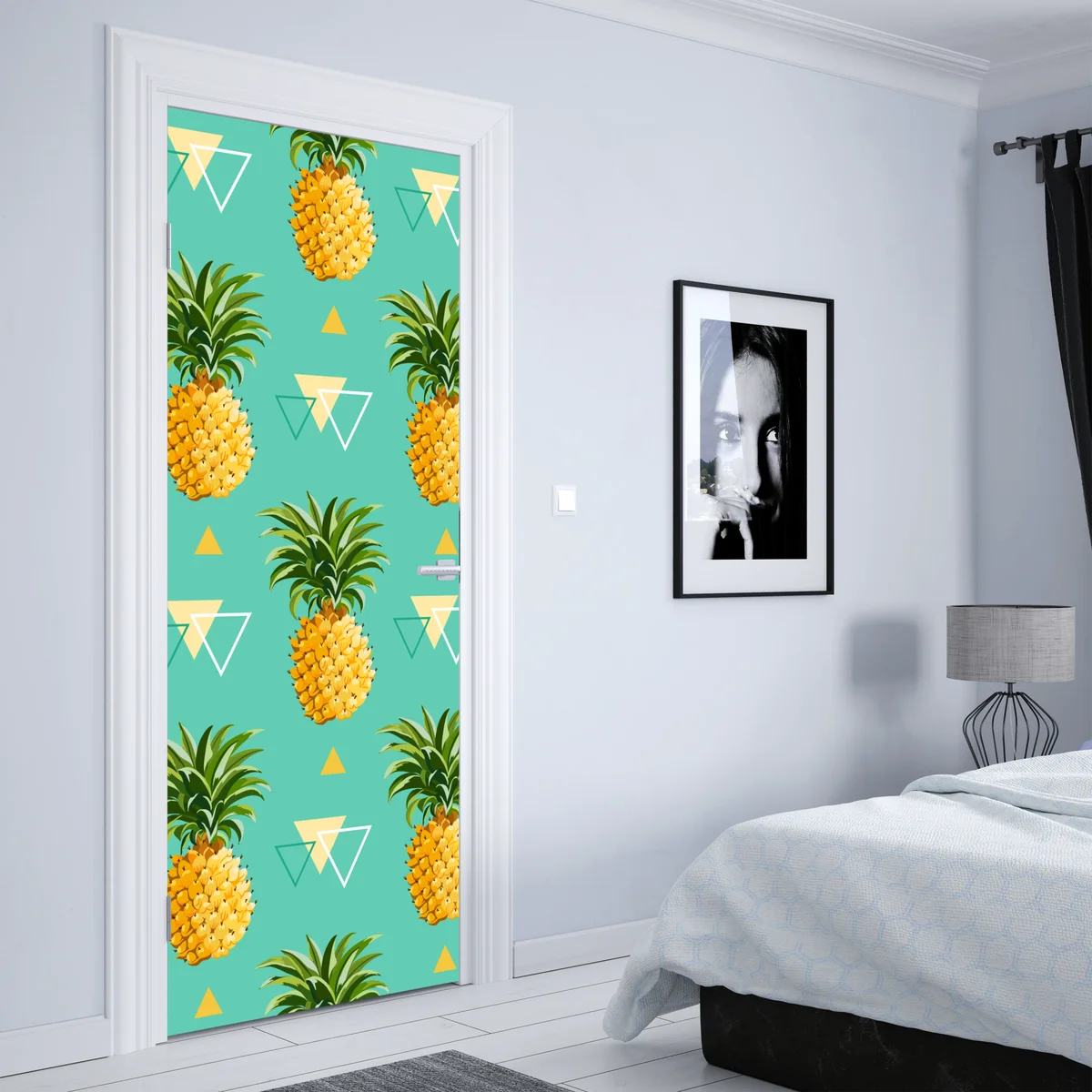 Türaufkleber tropisches ananasmuster auf türkisfarbenem hintergrund Türaufkleber tropisches ananasmuster auf türkisfarbenem hintergrund