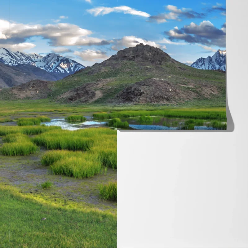 Fototapete ruhiger bergsee im Himalaya im sommer Fototapete ruhiger bergsee im Himalaya im sommer