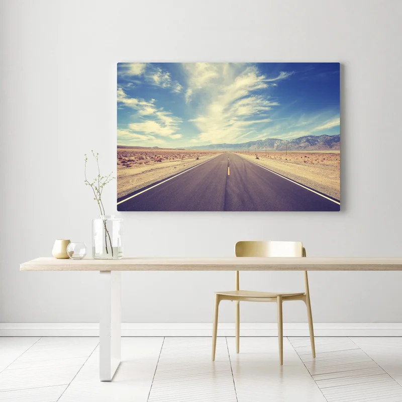 Leinwandbild vintage landstraße unter weitem himmel Leinwandbild vintage landstraße unter weitem himmel