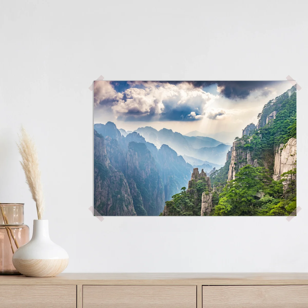 Poster neblige bergklippen mit sonnenstrahlen Poster neblige bergklippen mit sonnenstrahlen