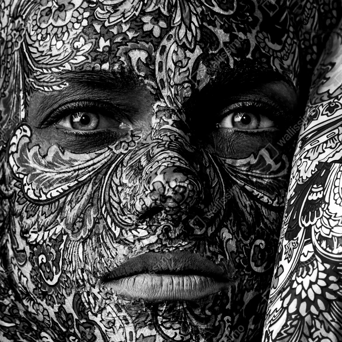 Repositionierbarer Aufkleber ornamentales porträt mit floralen mustern Repositionierbarer Aufkleber ornamentales porträt mit floralen mustern