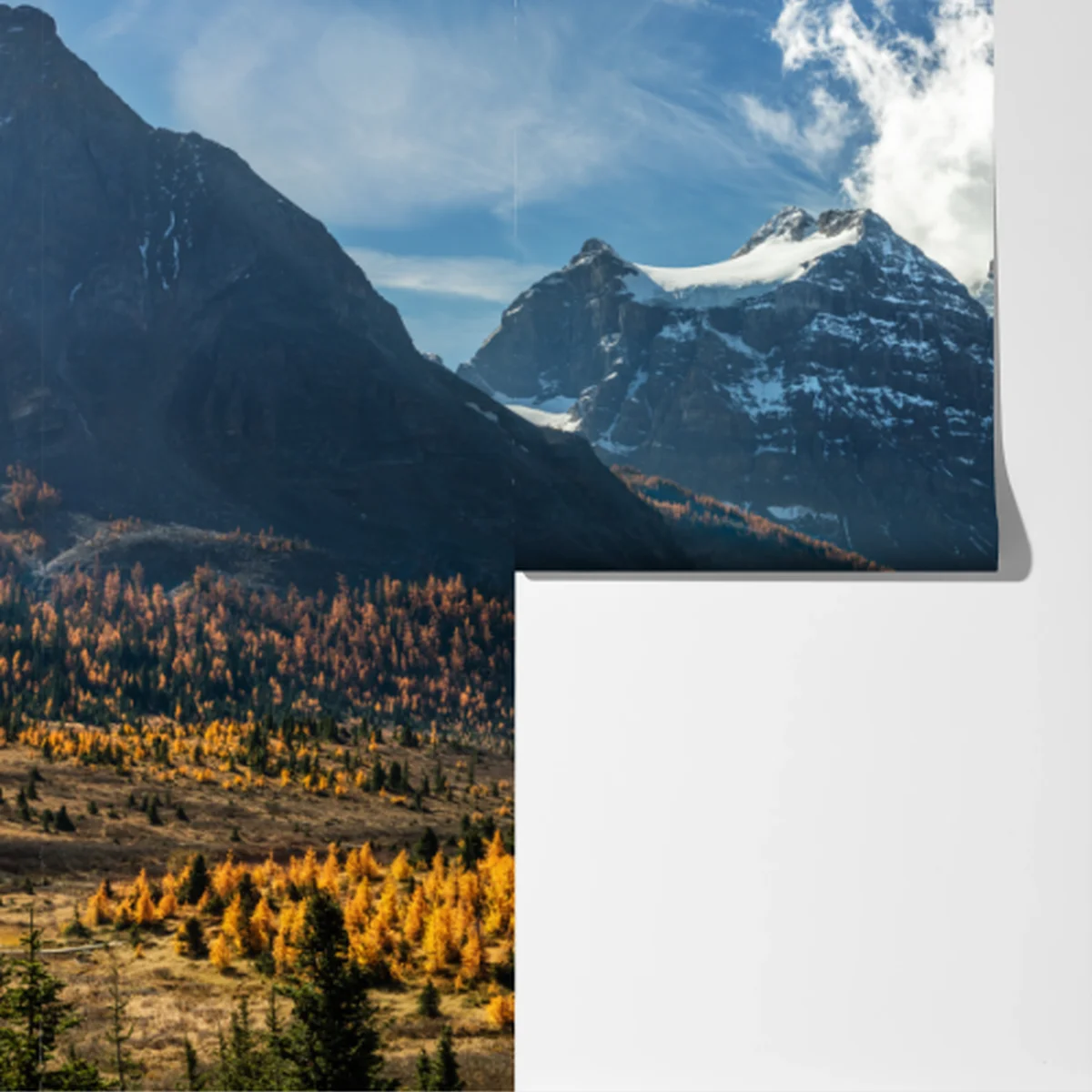 Fototapeta ośnieżone szczyty odbite w jesiennym alpejskim jeziorze Fototapeta ośnieżone szczyty odbite w jesiennym alpejskim jeziorze