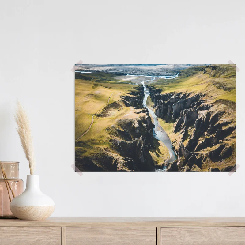 Poster luftaufnahme einer dramatischen flussschlucht • Poster bei Wallnifity® Poster luftaufnahme einer dramatischen flussschlucht • Poster bei Wallnifity®