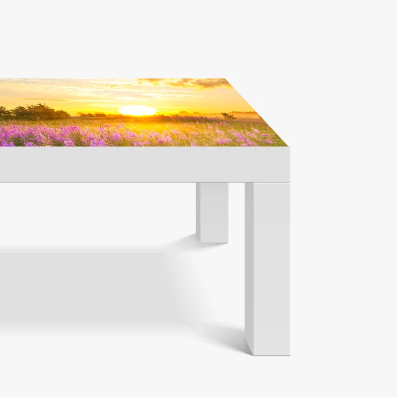Tischaufkleber und Schreibtischaufkleber sonnenaufgang über violetter wildblumenwiese